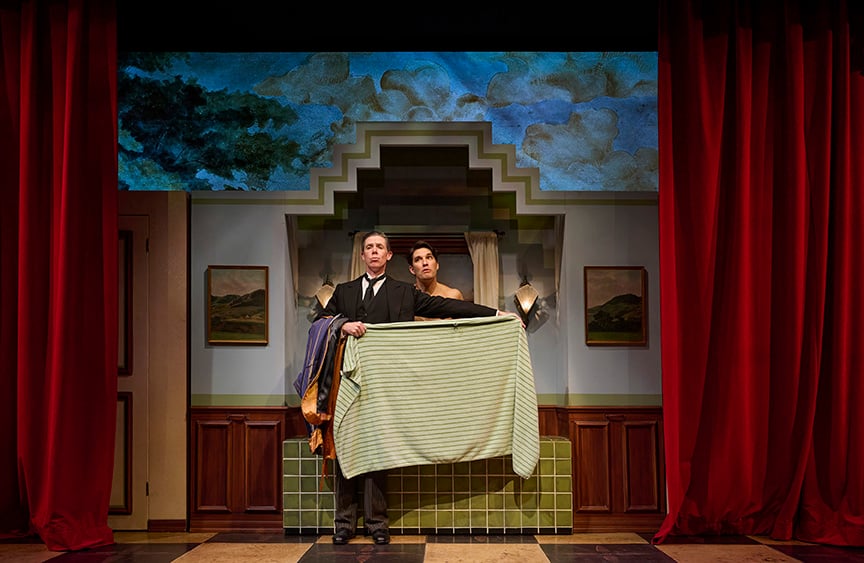 Damien Atkins as Jeeves and Jeff Irving as Bertie Wooster in Jeeves & Wooster in Perfect Nonsense. Photo by Michael Cooper.